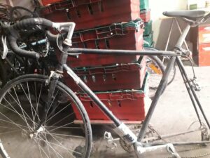 Vélo course noir (56 cm) (Vendu)