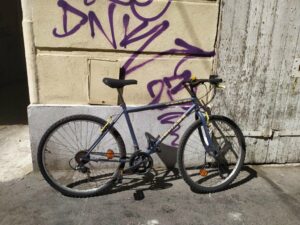 Vélo VTT nomade bleu (50×54) (vendu)
