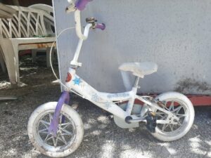 Vélo enfant roue pleine 12&Prime;