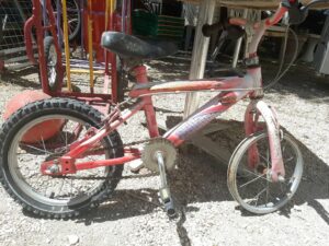 Vélo Cars enfant rouge et blanc 14&Prime;