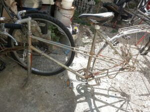 [à retaper] Vélo ville Gitane beige